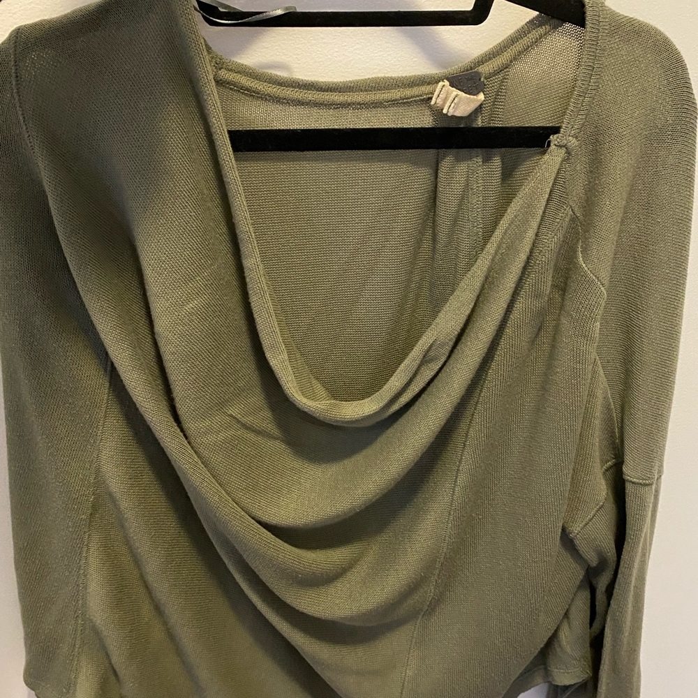 Free people olive sweater M